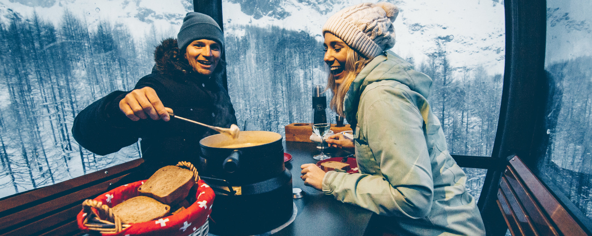 fonduegondel saas fee winter